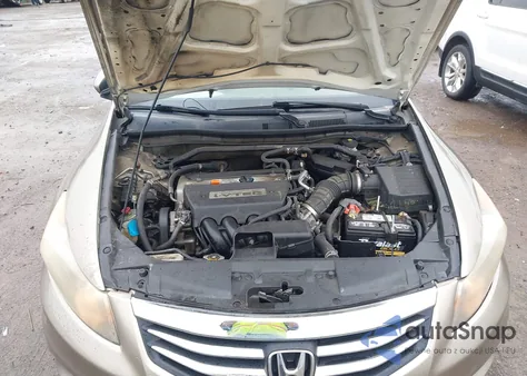 2008 Honda Accord 2.4 Ex-L z USA, uszkodzony, nr VIN 1HGCP26828A013809